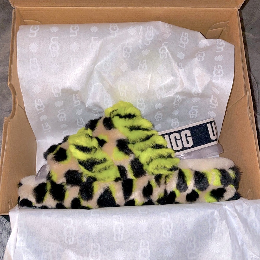 UGG Fluff Yeah Sandal BNIB - Picture 3 of 8